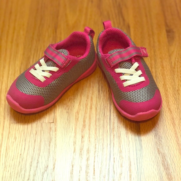 little girls wide shoes